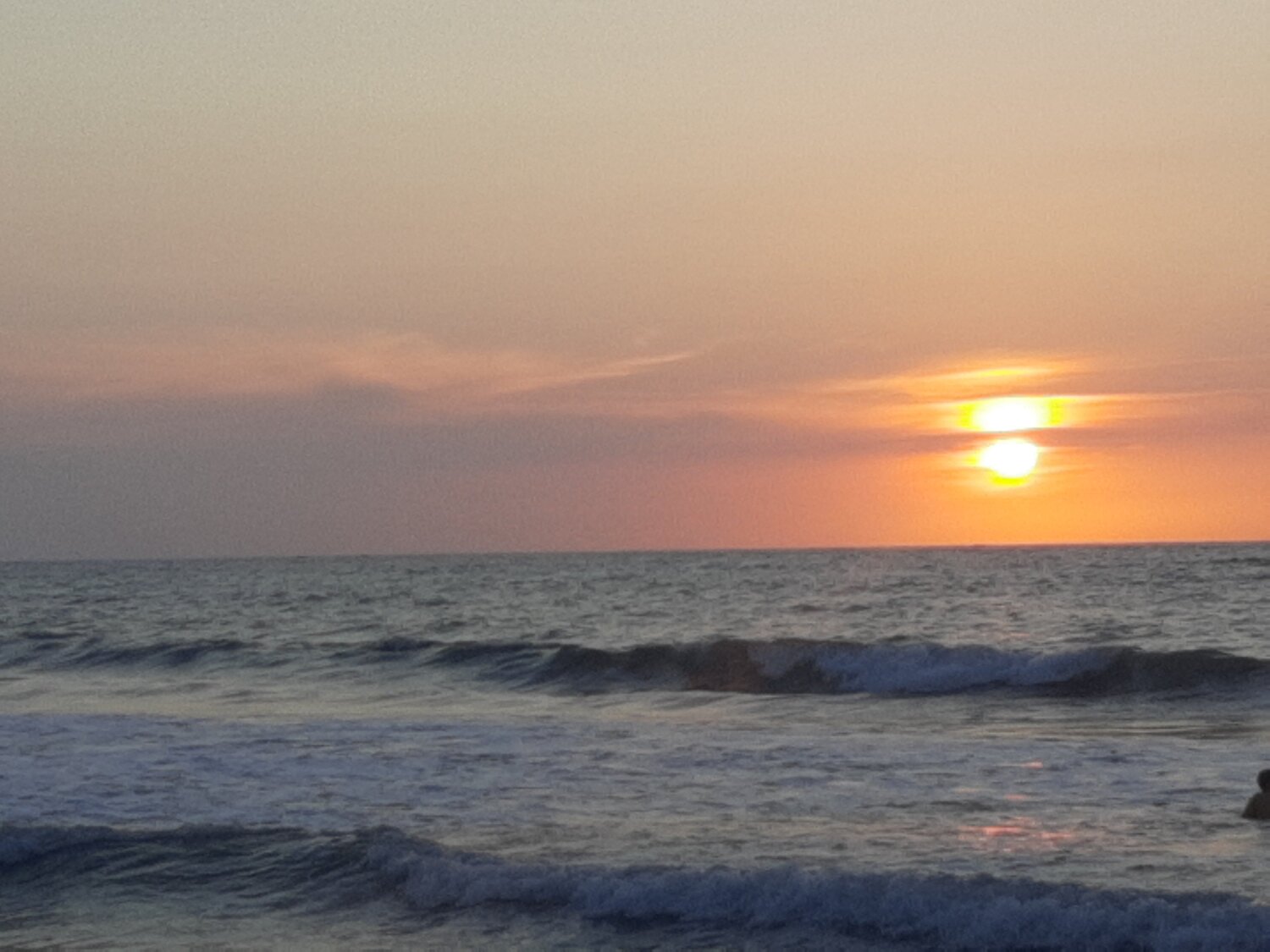 SUNSET MEANS HOPE (2019)