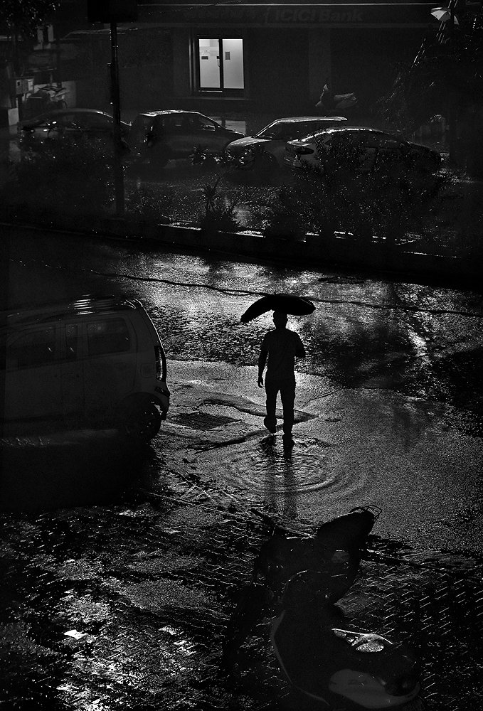street life in monsoon