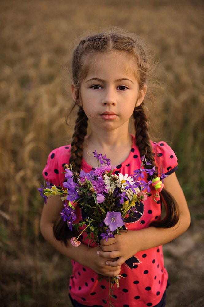 Колоски и полевые цветы.