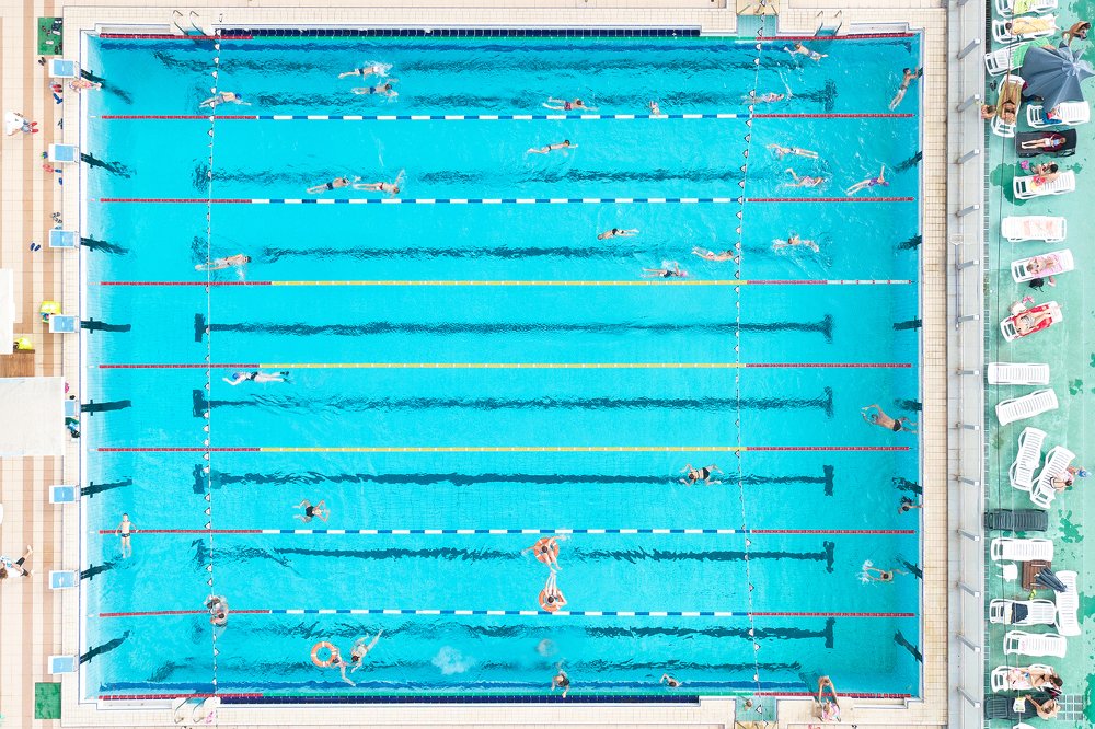 Типичный день в плавательном бассейне