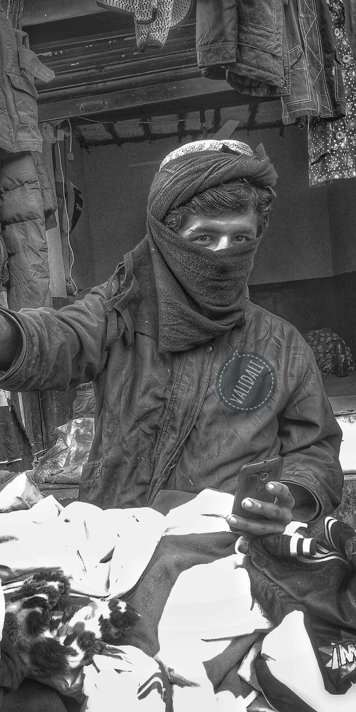 Man in Black , Under the scarf