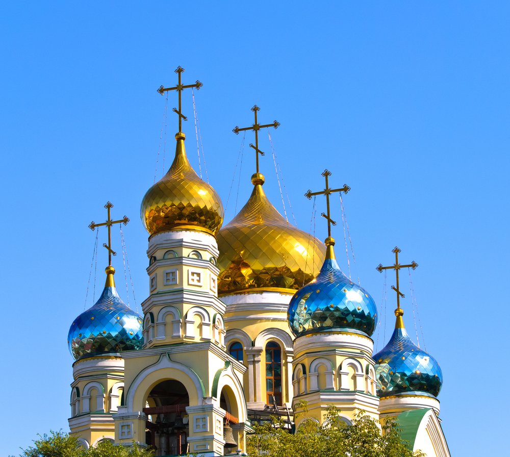 Золотые купола.