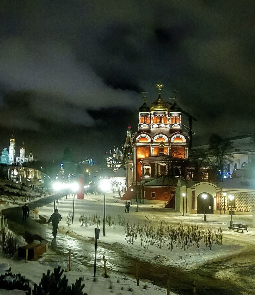 Ночное Зарядье.