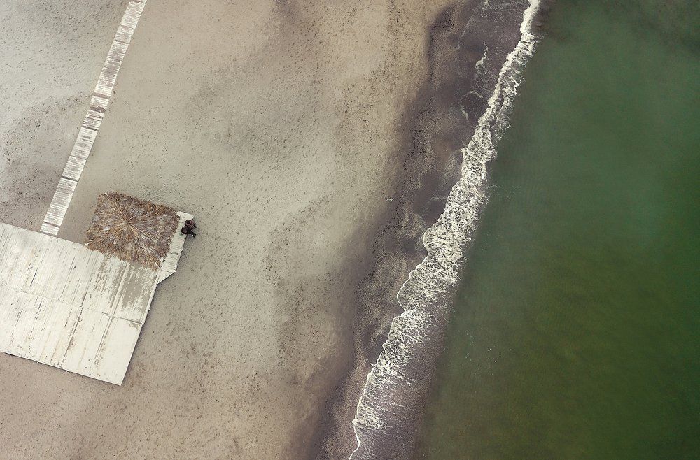 Двоє і чайка