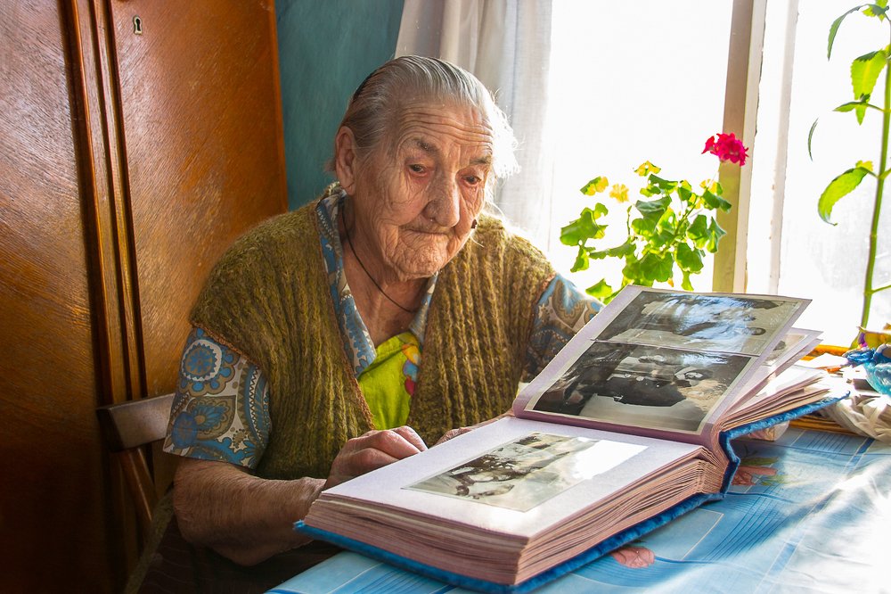 "Целый век в памяти и фотографиях"