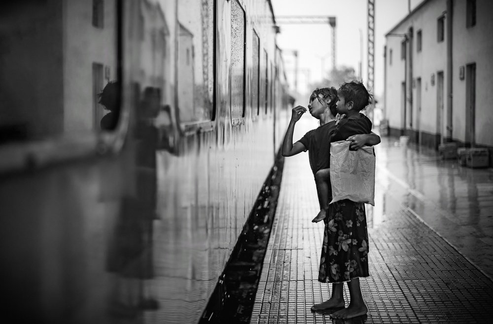 बारिश हमेशा खुशियां ही नही देती कभी कभी जिंदगी भर का ग़म भी दे जाती है  . बारिश, बाढ़ , बिहार