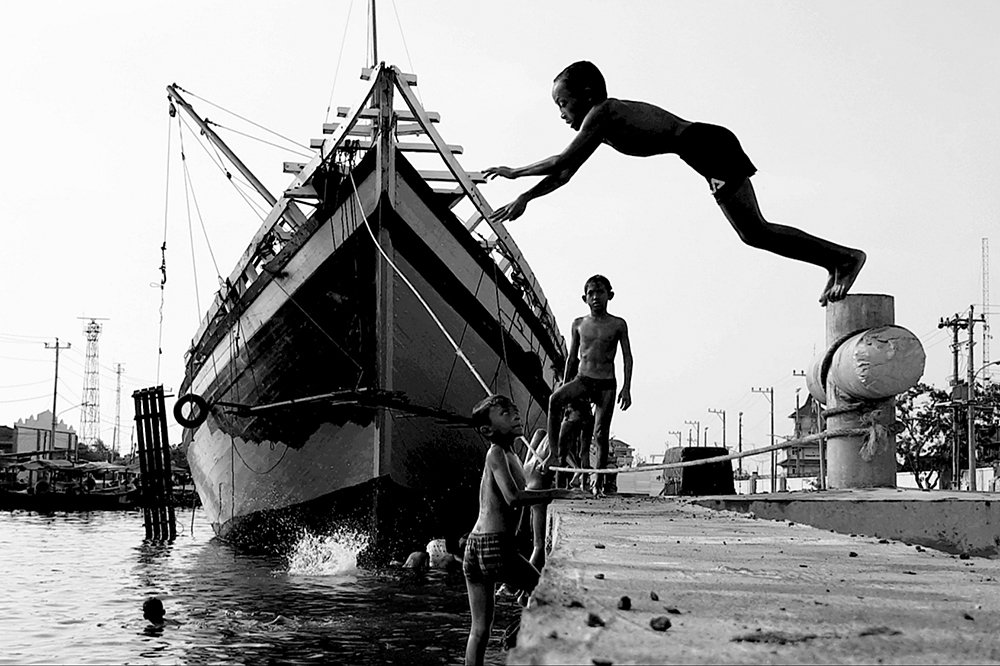 Photograph by aris widyawan