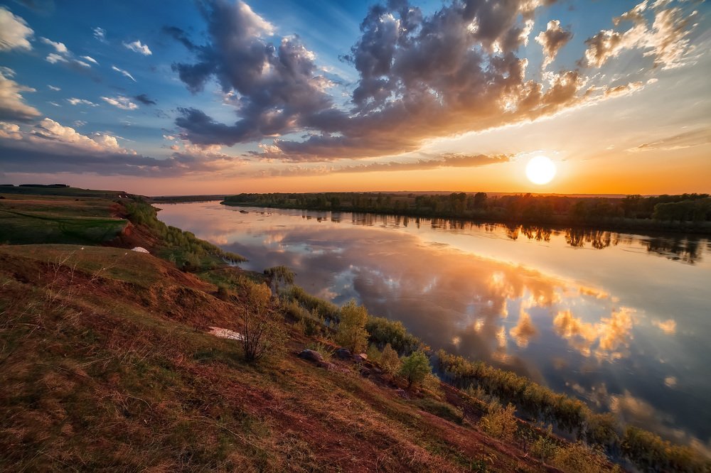 Солнечный круг небо вокруг ...
