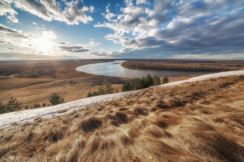 Апрельское