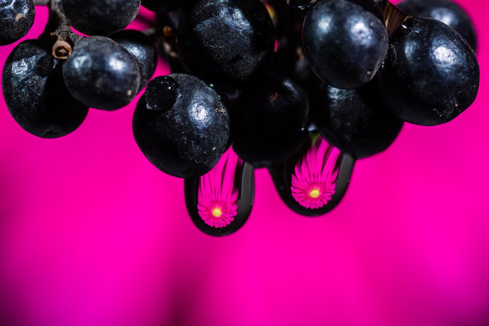 Reflections in the drops