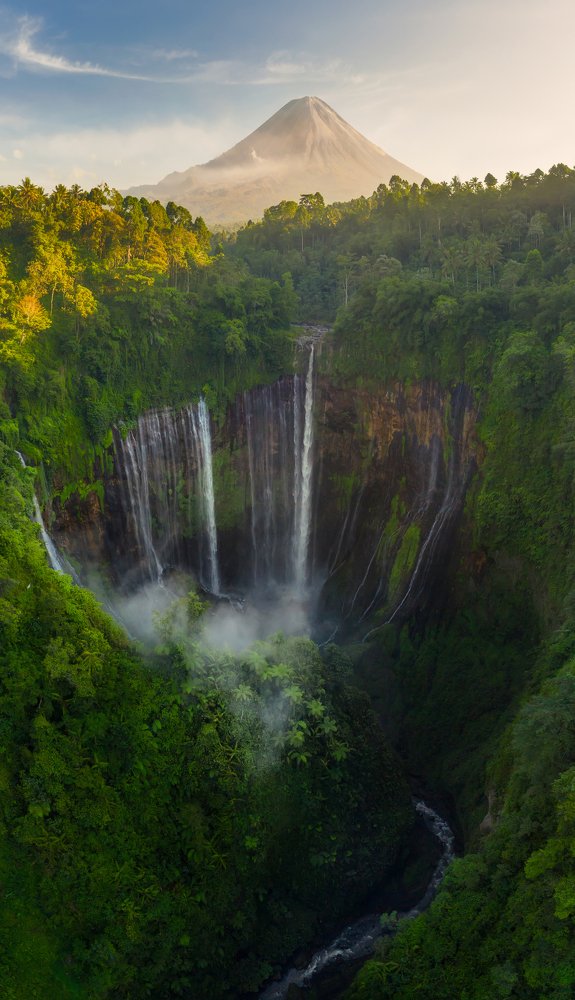 Photograph by WANG QIAN