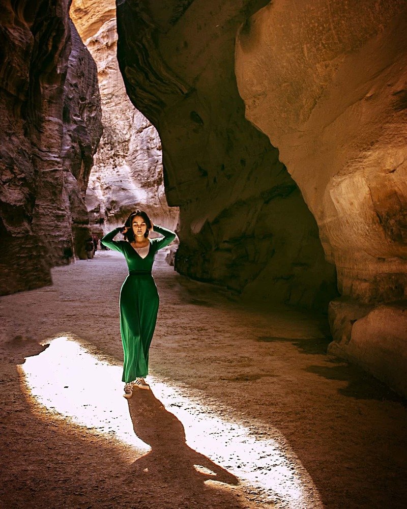 Сквозь ущелье к - Петре.