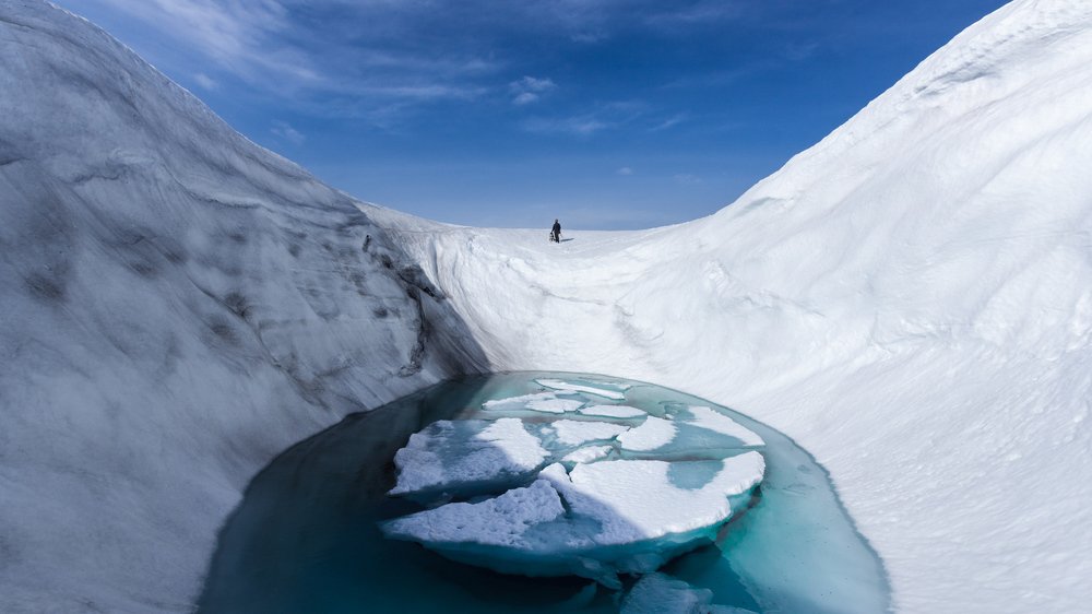Снежное озеро