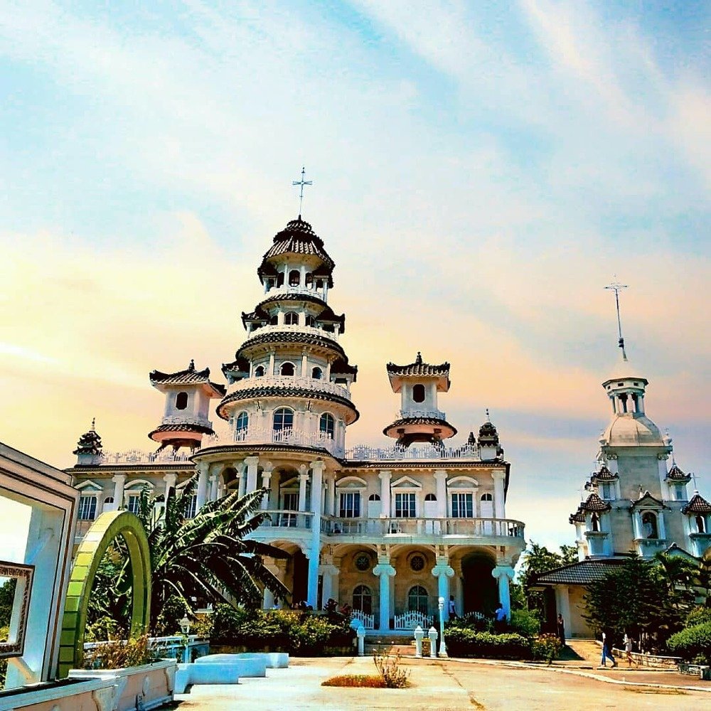 Photograph by April Hampayan