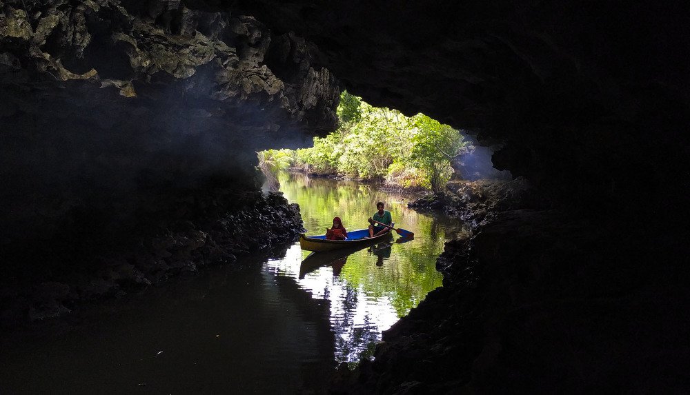 Photograph by Maman Sukirman