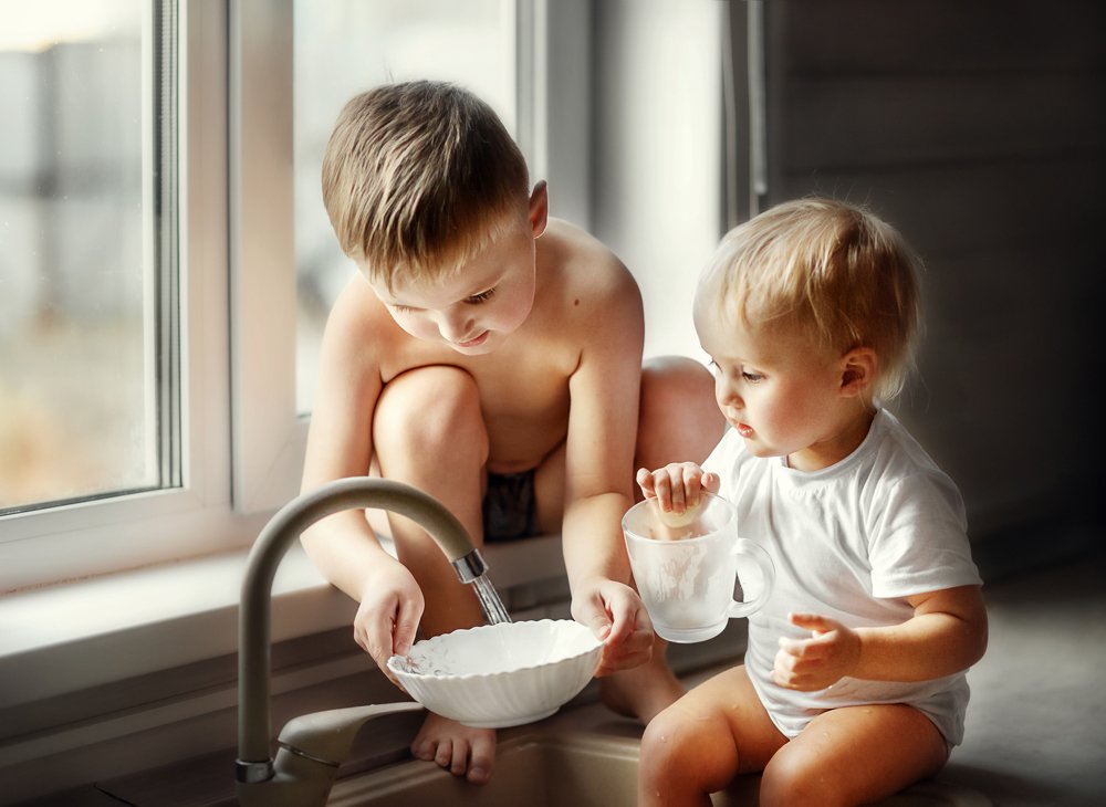 Старший брат