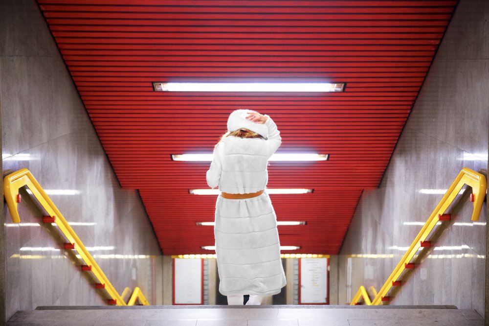 Lady in white fur