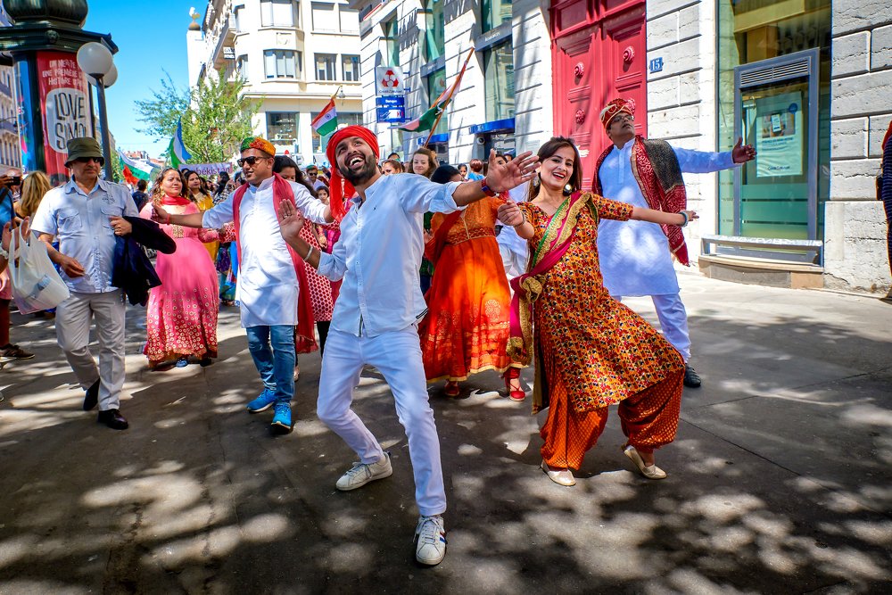 Photograph by Vasile Sarb