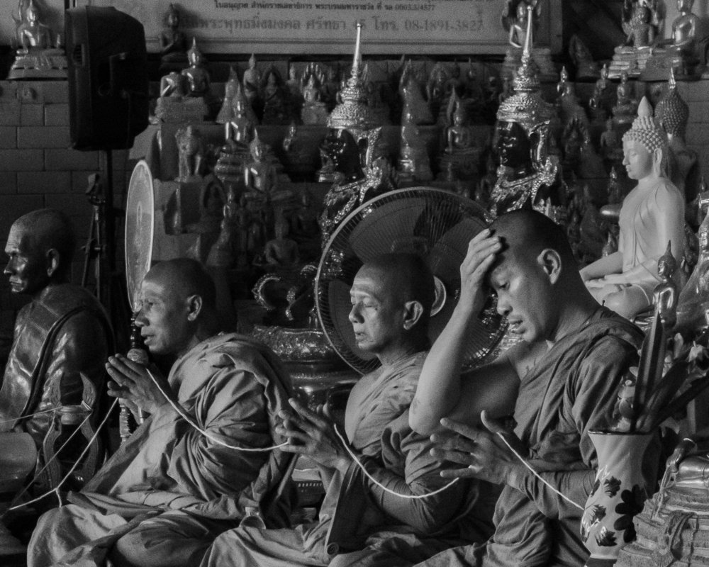 Monks at Big Buddha