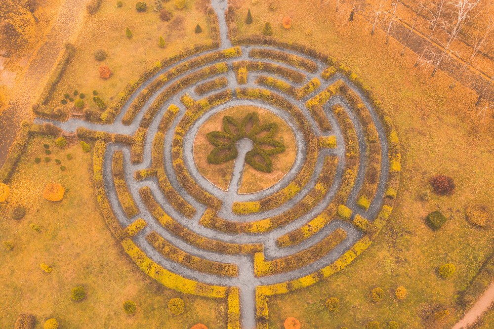 Photograph by Andrii Chagovets