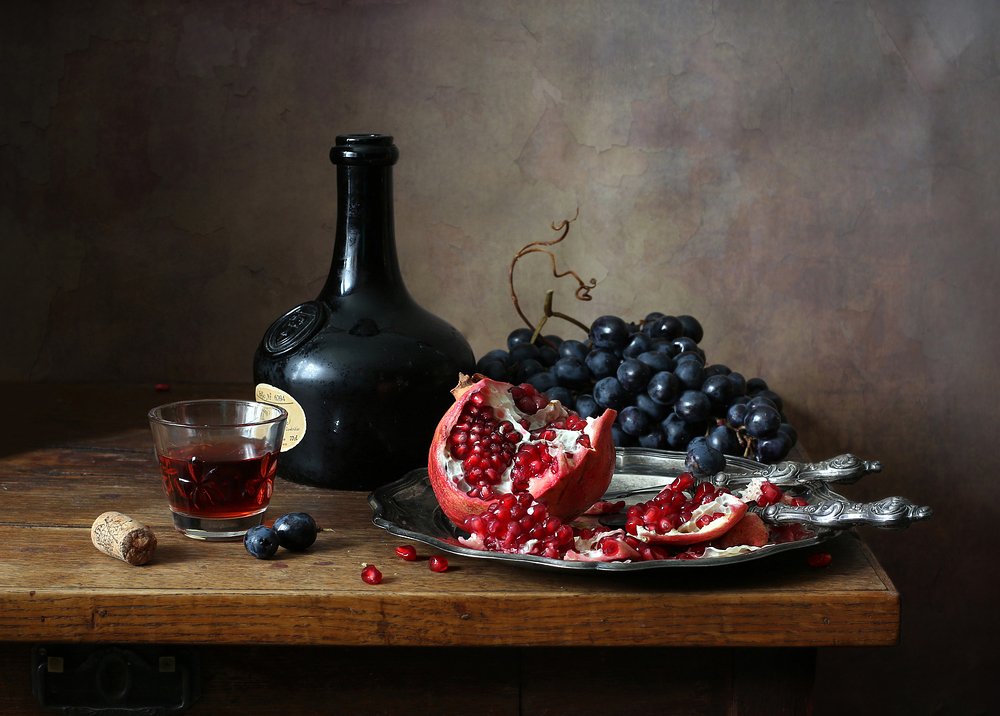 Вино и фрукты