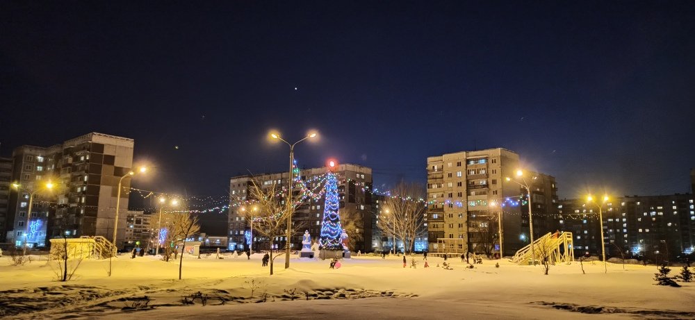 Вечерняя площадь