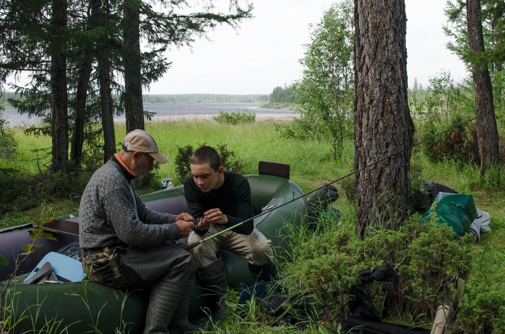 Дед и внук (отец и сын)