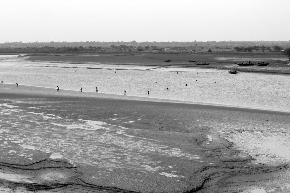 FISHERMEN AND LANDSCAPE.