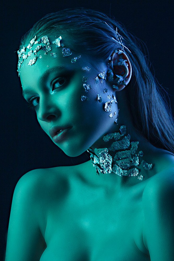 Зелено-синяя