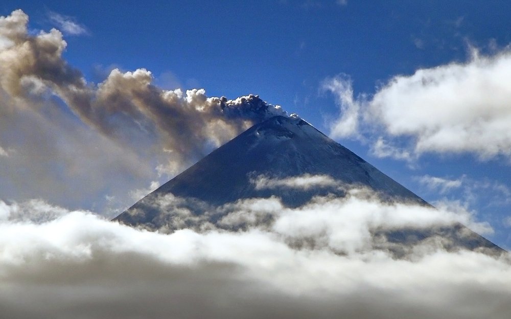 Вулкан Ключевская сопка