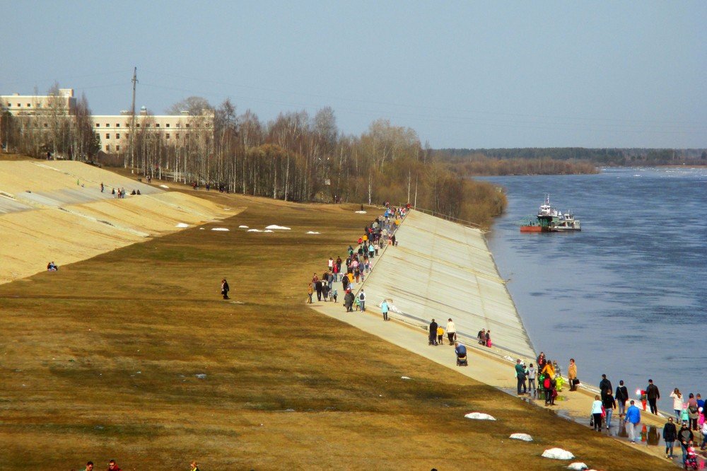Река открылась!