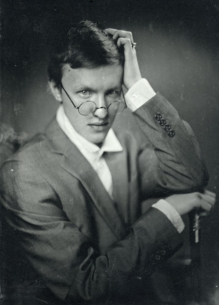 Портрет молодого человека