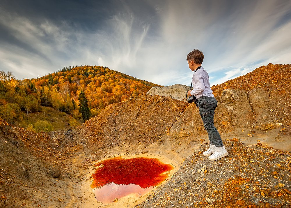 On the traces of the past