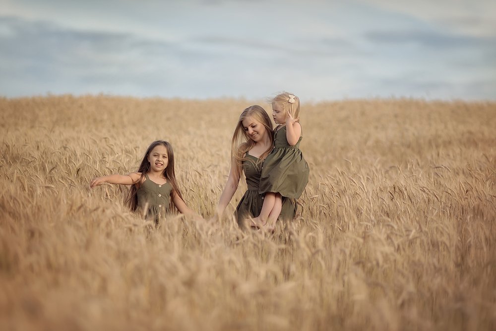 В пшеничном поле...