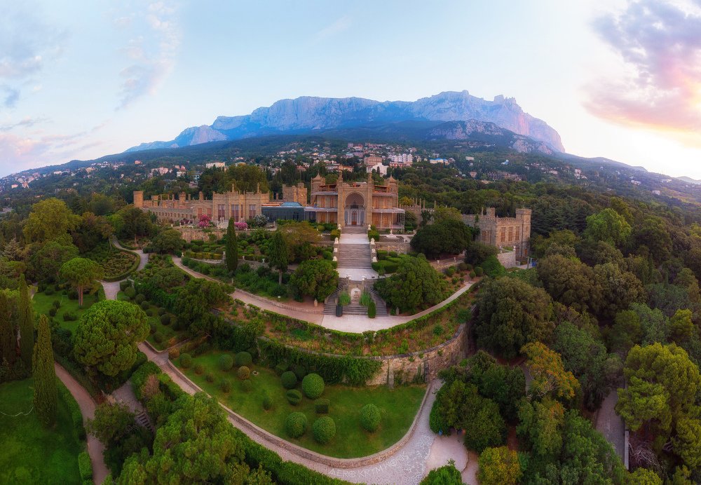 Воронцовский дворец в Алупке