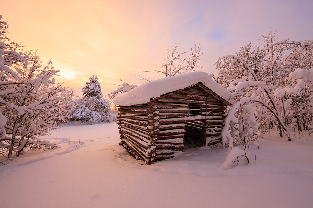 Зимним днём.