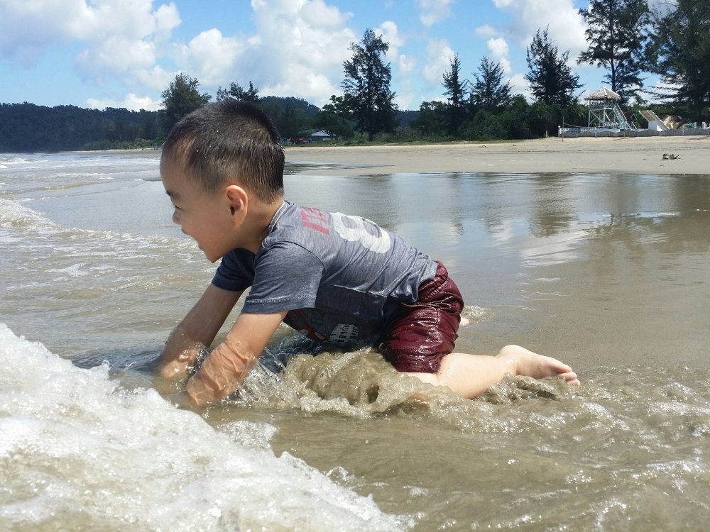 Children worth to be happiness