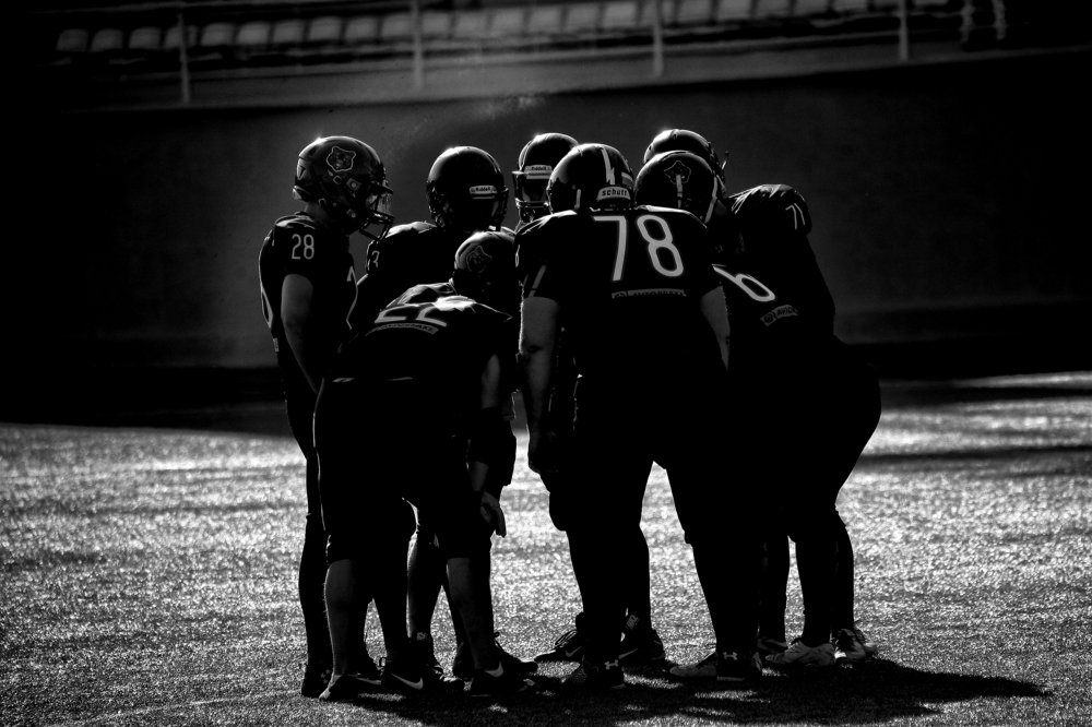 игра серьезных мужчин I