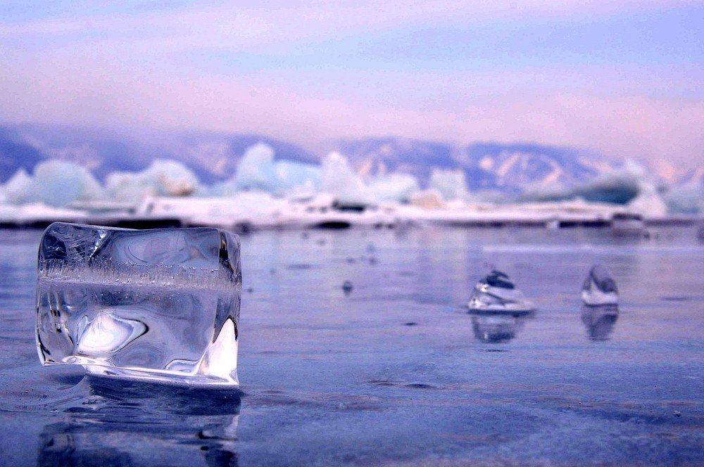 Байкальский лёд.