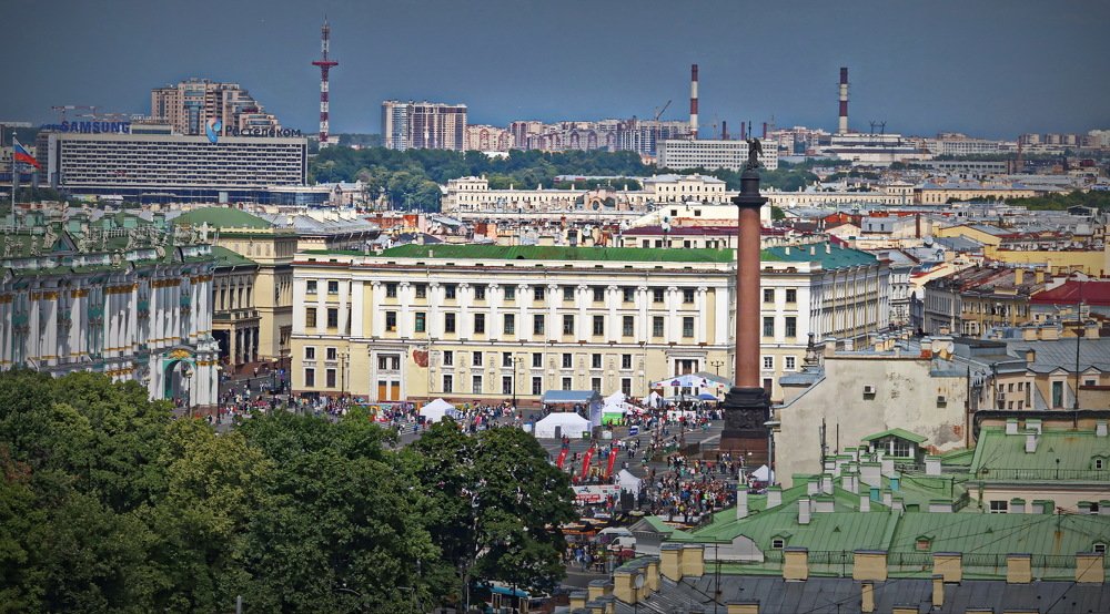 Санкт Петербург. Дворцовая площадь.