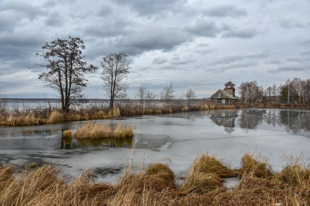 Белая вода поздней осени