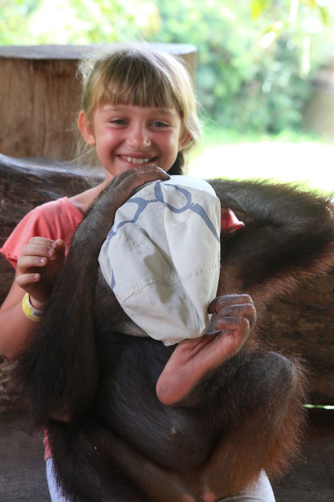 Можно померить вашу кепку?