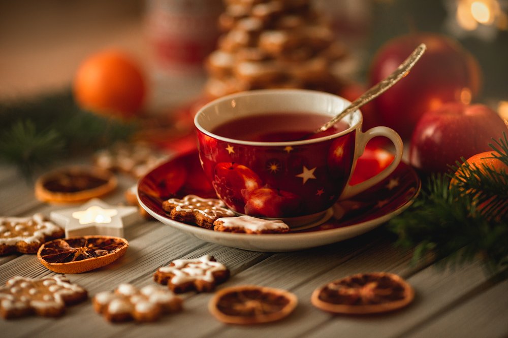 Чаепитие с пряным печеньем.