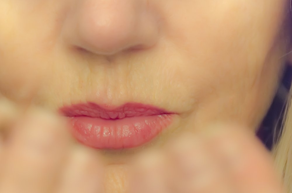 A kiss for a little birdie