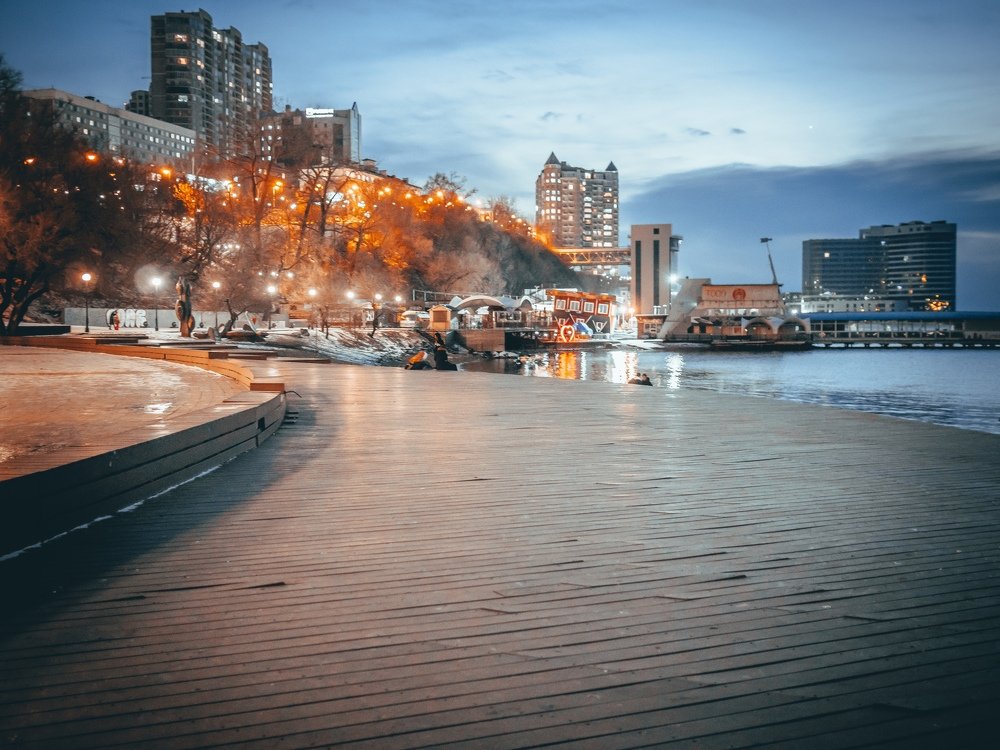 Город у моря