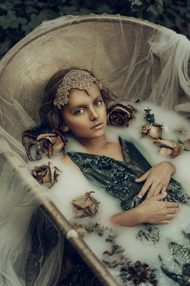 Photograph by Kasia Widmanska