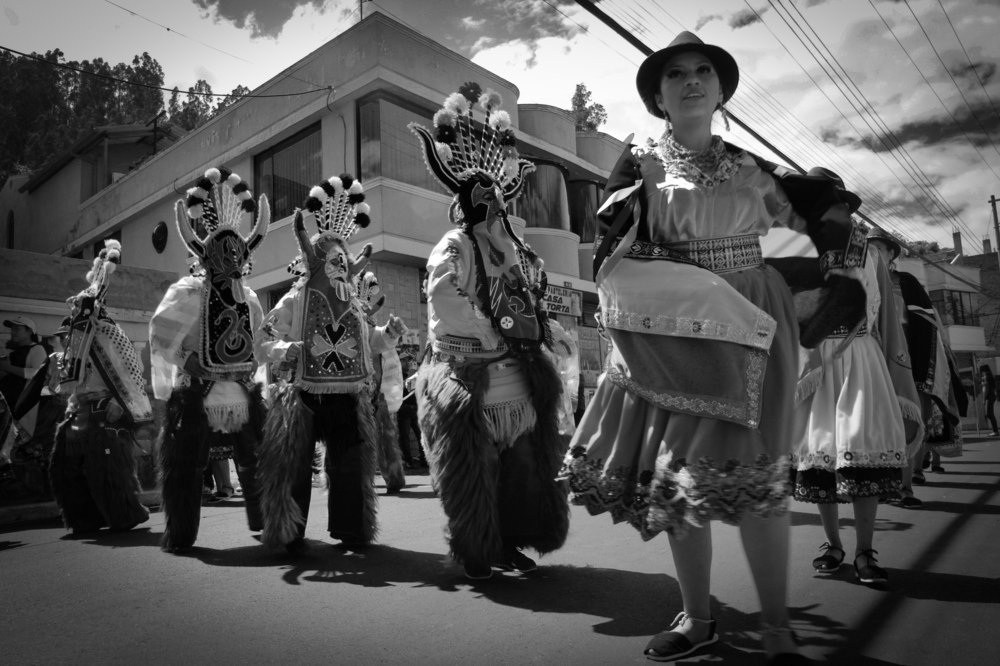 To the rhythm of the diablos huma