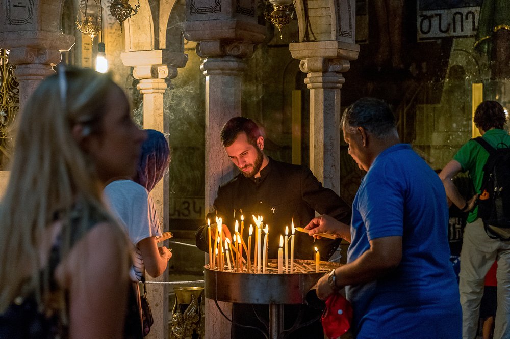 Священник \ Priest