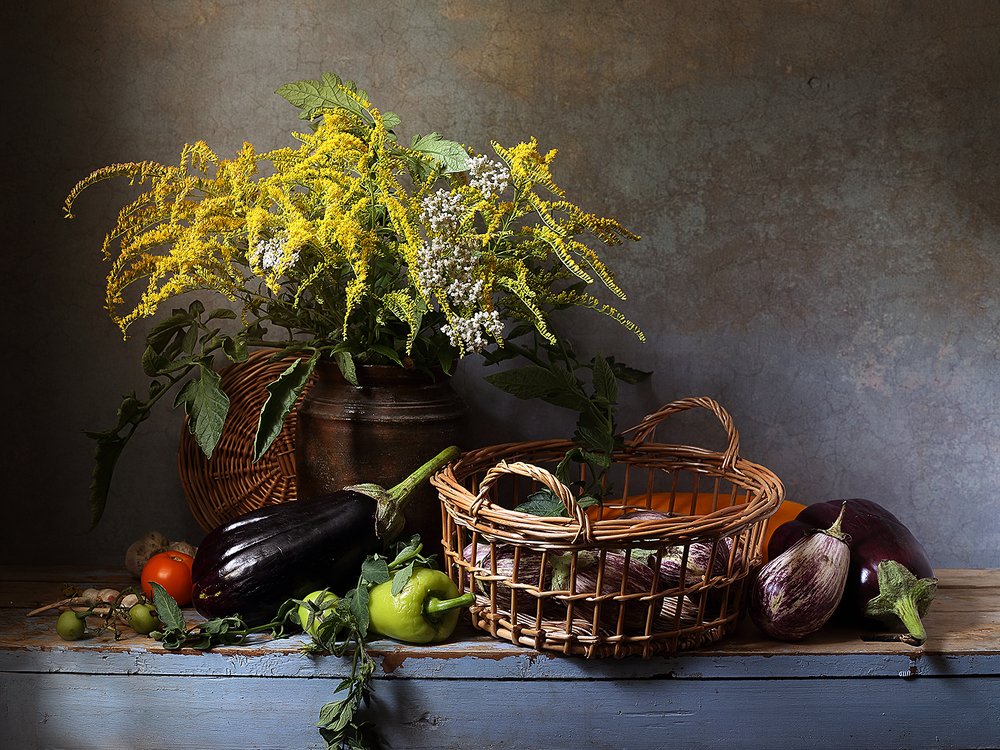 Дачные зарисовки в баклажанами.