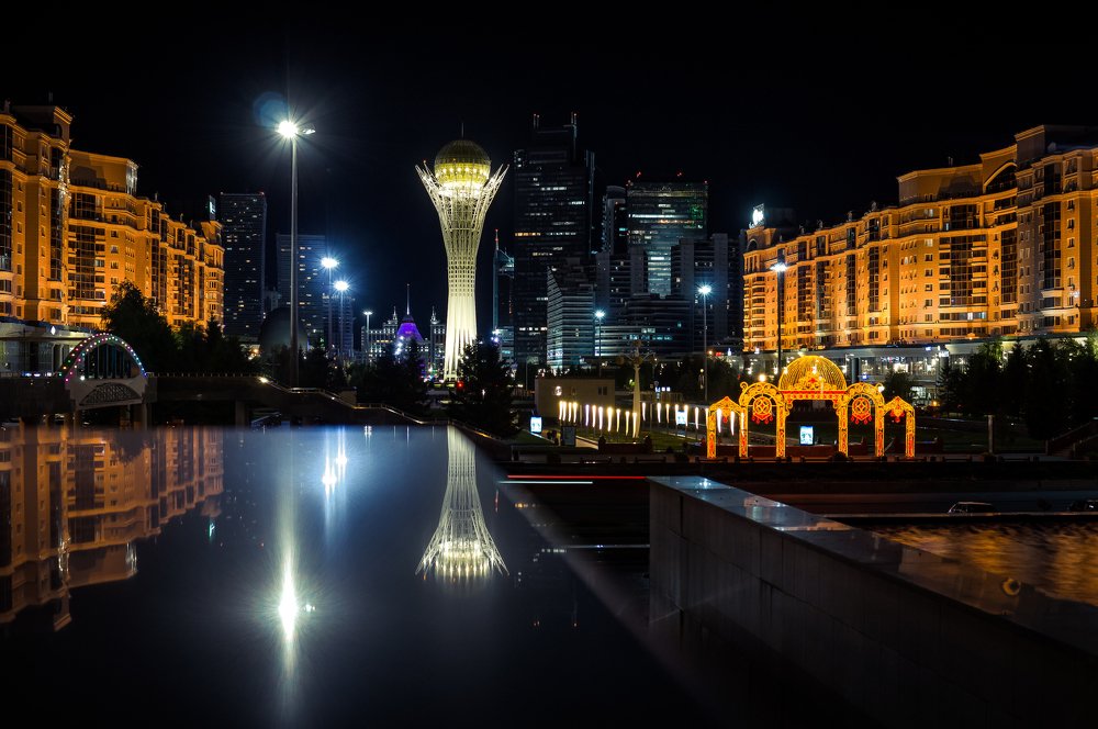 Вид на Байтерек